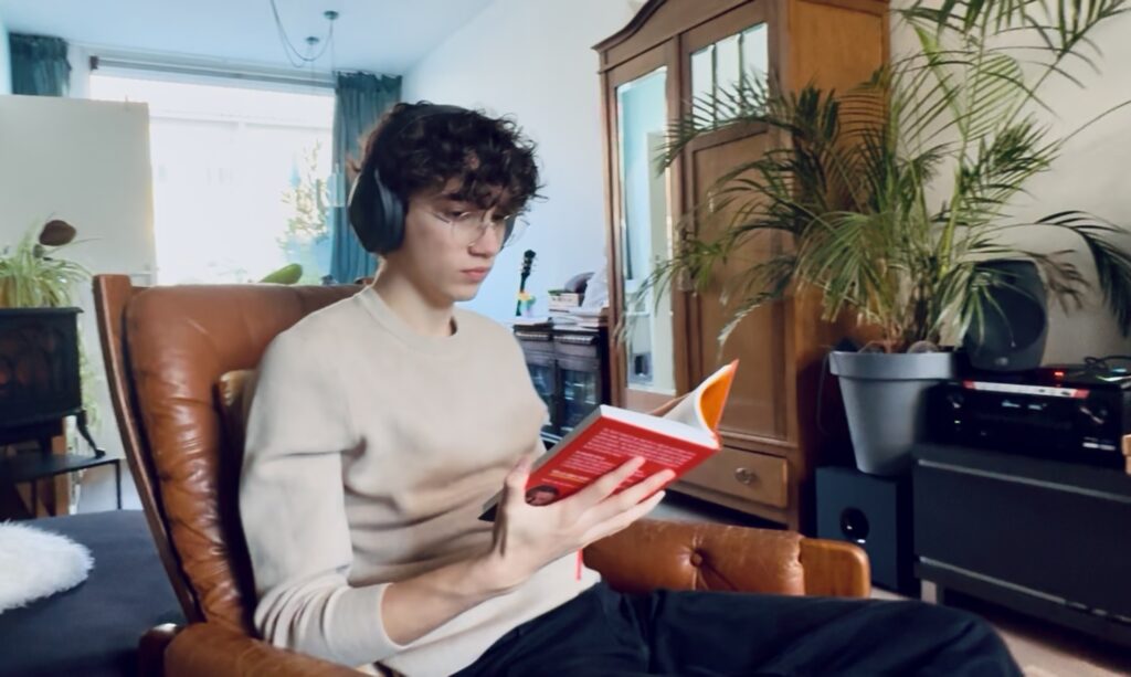 What we use AI for 3 Listening and reading to Flower of Sound